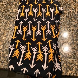 Lularoe leggngs. Arrows!! VGUC Size OS